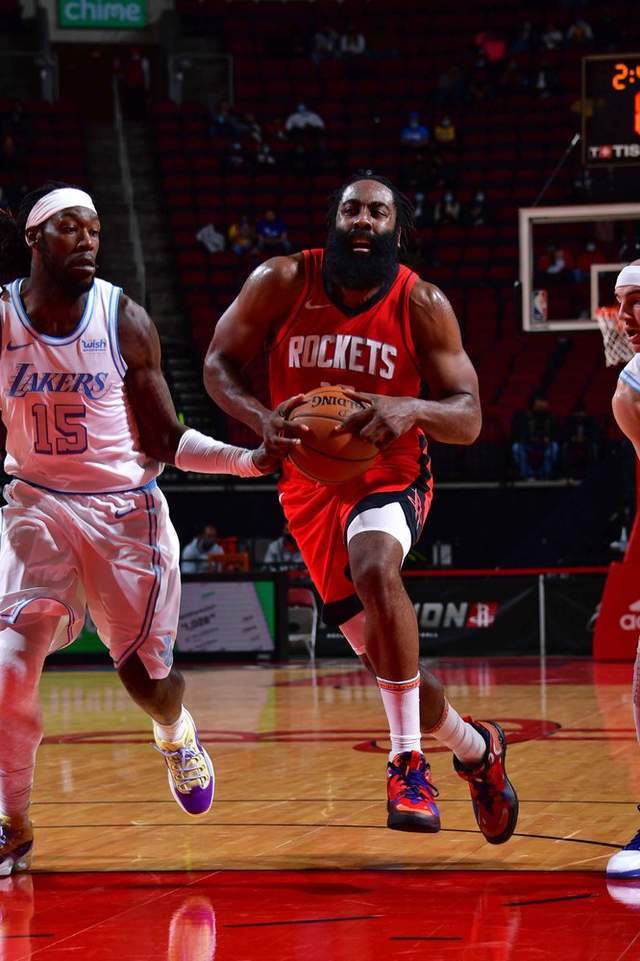 九游体育官方网站-独行侠淘汰快船欧文赛后采访视频完整