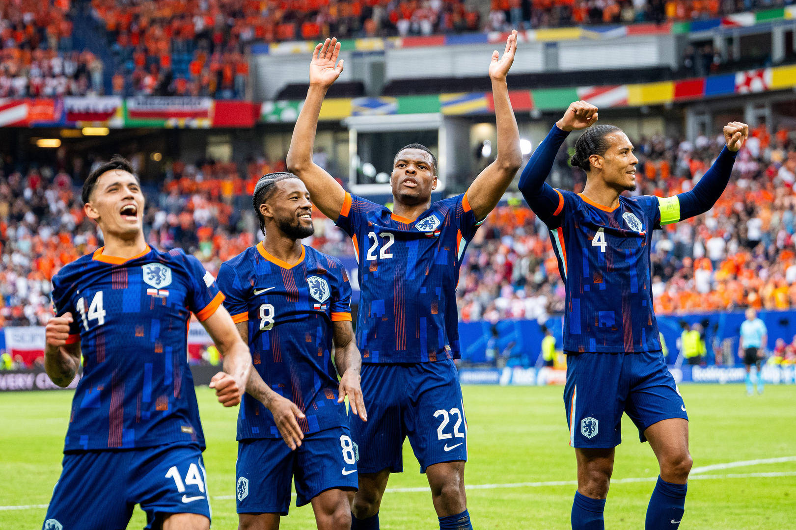 九游体育官网-荷兰队在足球赛中展现出强大实力英语